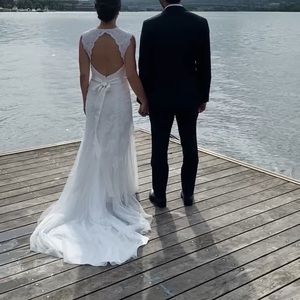 David’s Bridal Wedding Dress w/ Keyhole Back